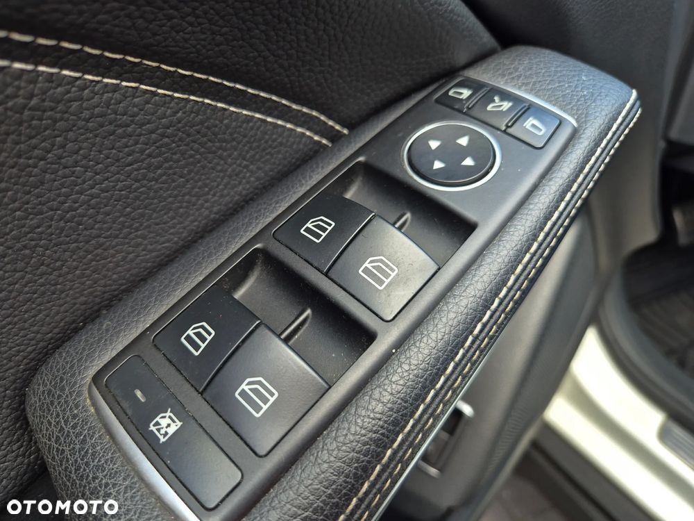 Mercedes-Benz GLA 180 (CDI) d 7G-DCT AMG Line - 38