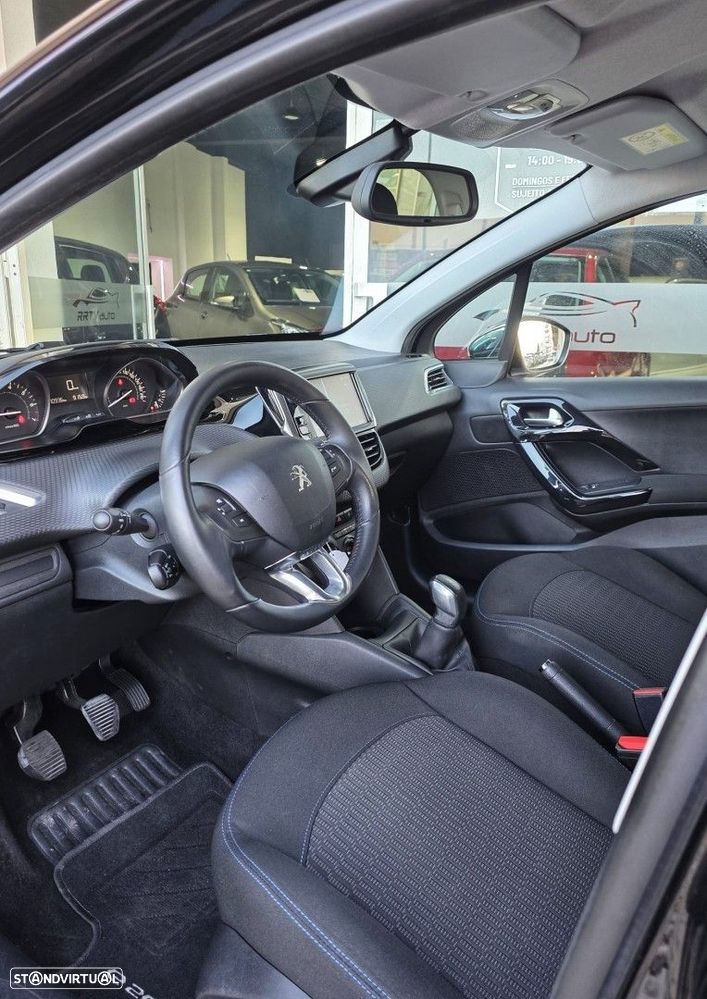 Peugeot 208 1.2 PureTech Style - 16