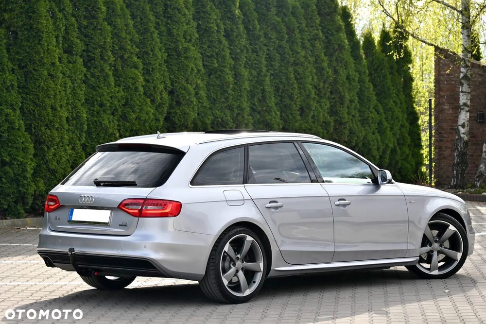 Audi A4 Avant 2.0 TDI Quattro Line S tronic - 12