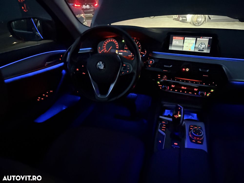 BMW Seria 5 520i Aut. - 30