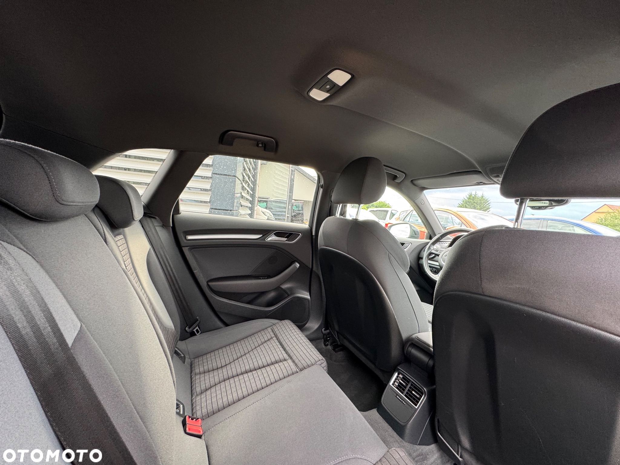 Audi A3 1.6 TDI Sportback S tronic - 22