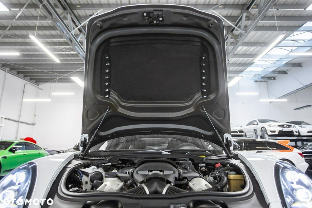 Porsche Panamera - 26