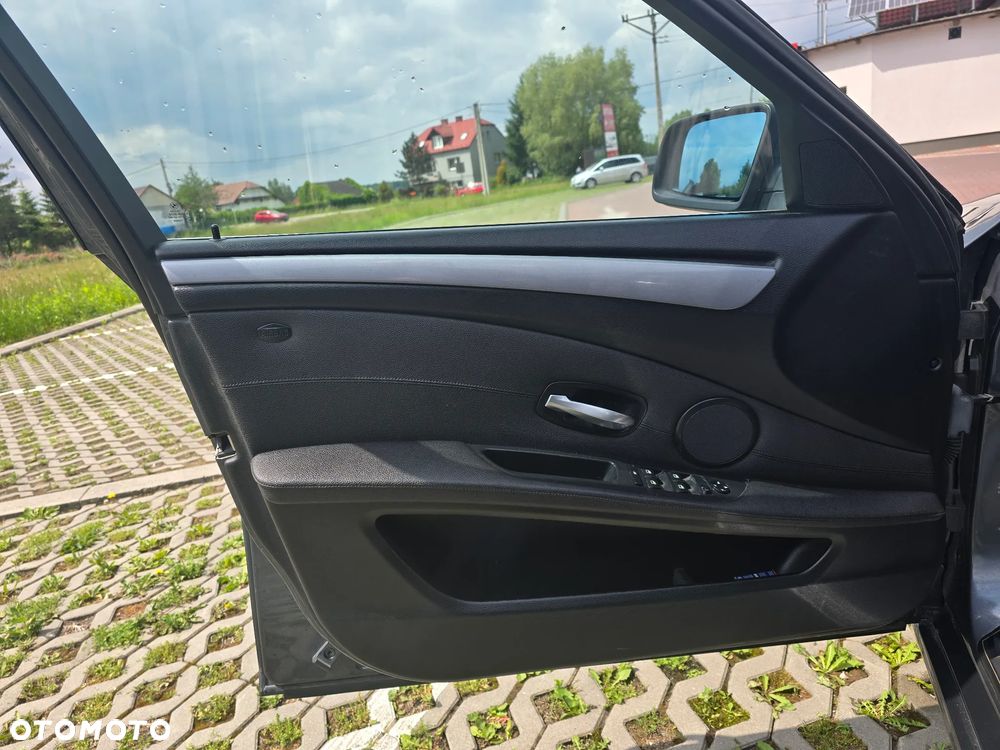 BMW Seria 5 520d - 17