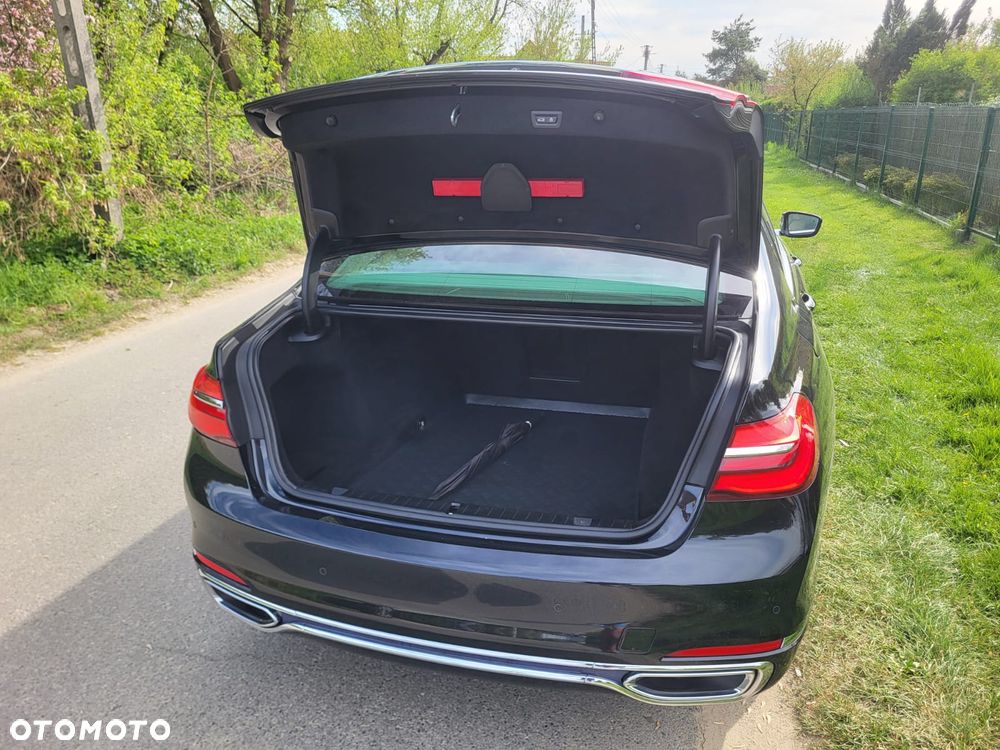 BMW Seria 7 740d xDrive - 17