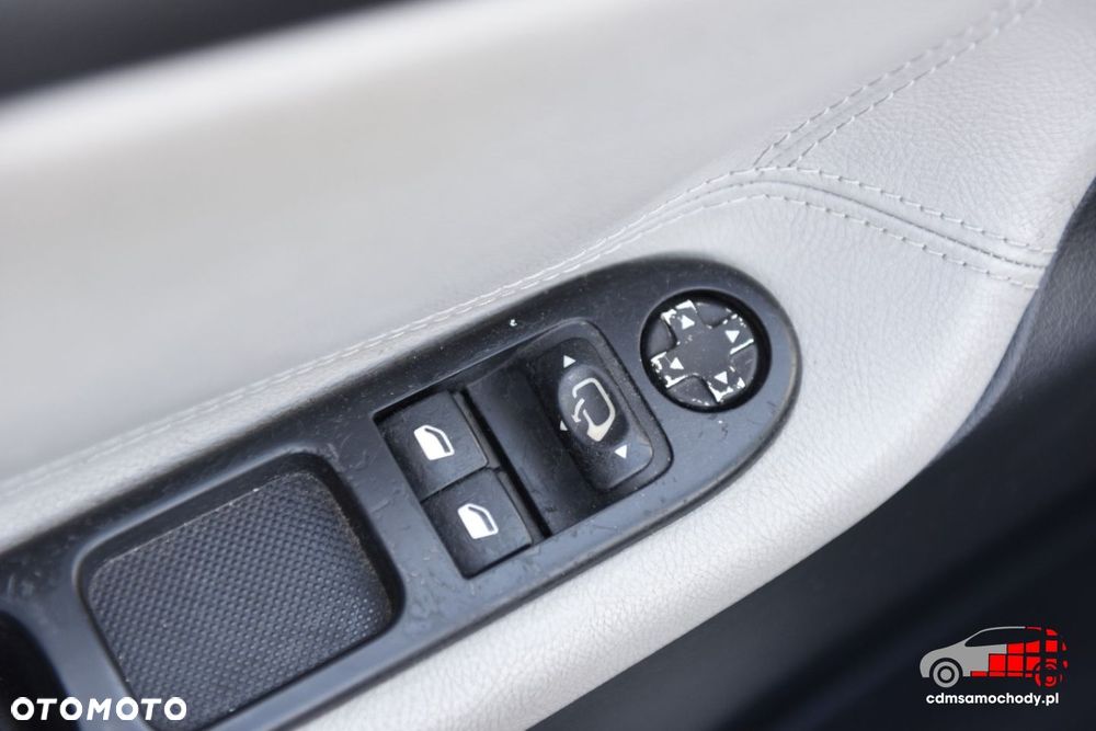 Peugeot 207 CC - 16