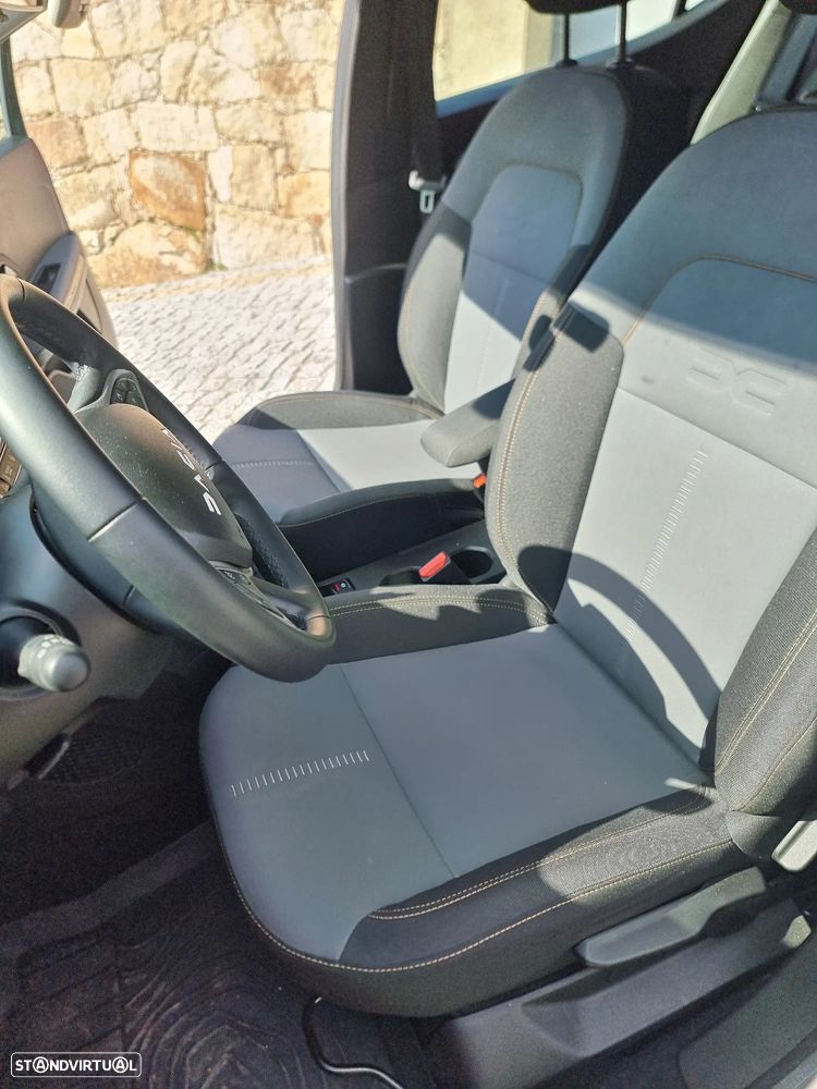 Dacia Sandero - 11