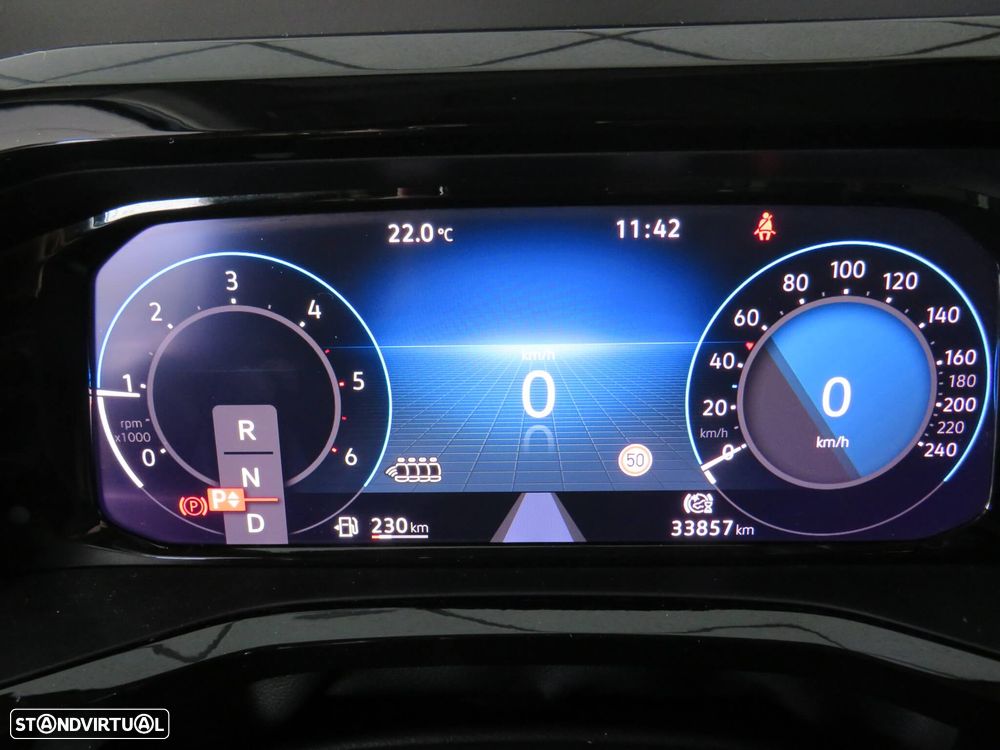 VW Multivan 2.0 TDI Style DSG - 24