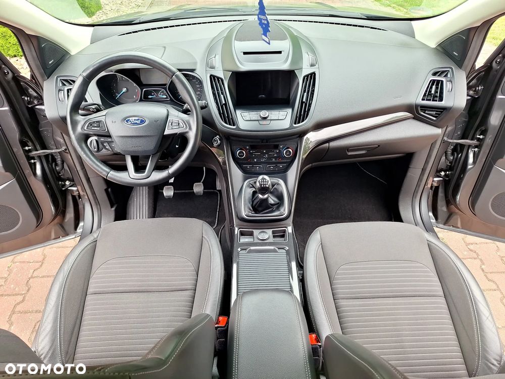 Ford Kuga 1.5 EcoBoost 2x4 Titanium - 8