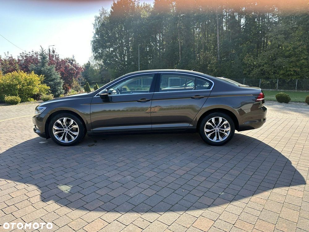 Volkswagen Passat - 5