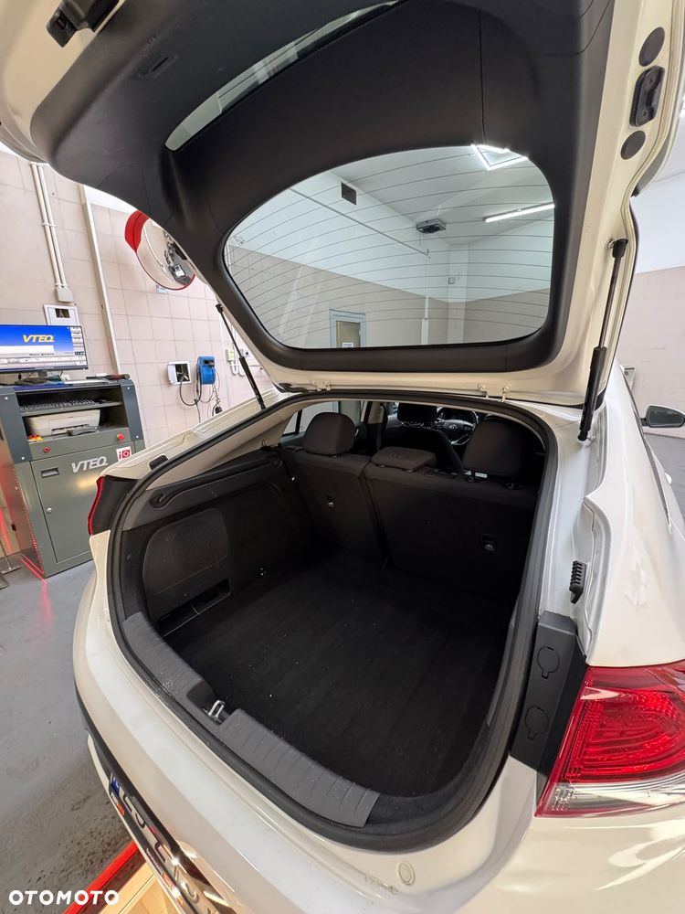 Hyundai IONIQ hybrid Premium - 13
