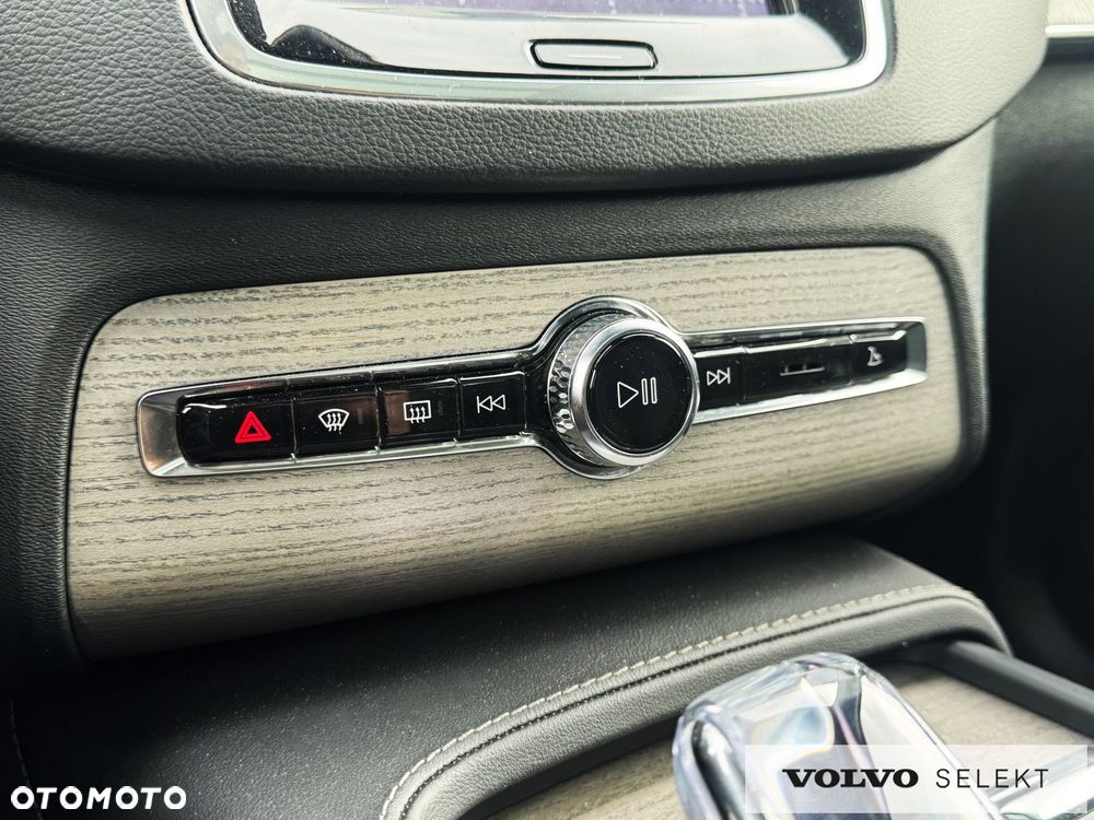 Volvo XC 90 - 21