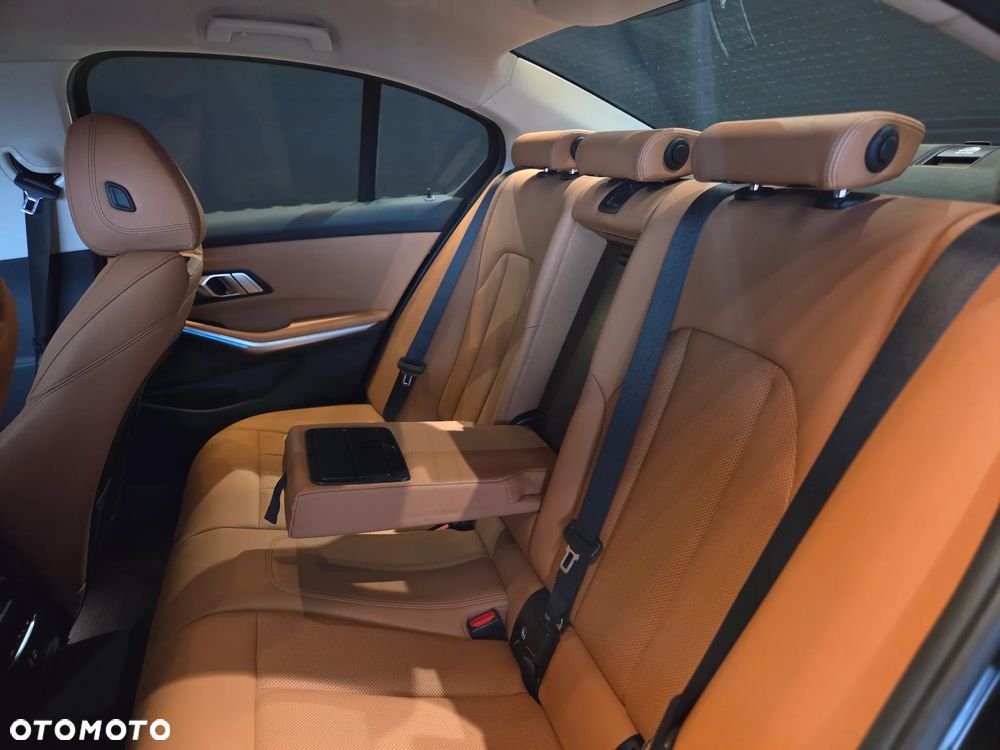 BMW Seria 3 - 17
