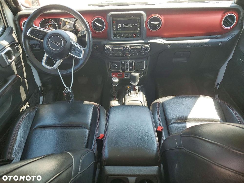 Jeep Wrangler - 10