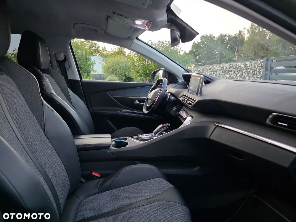 Peugeot 5008 1.5 BlueHDi Allure S&S EAT8 - 27