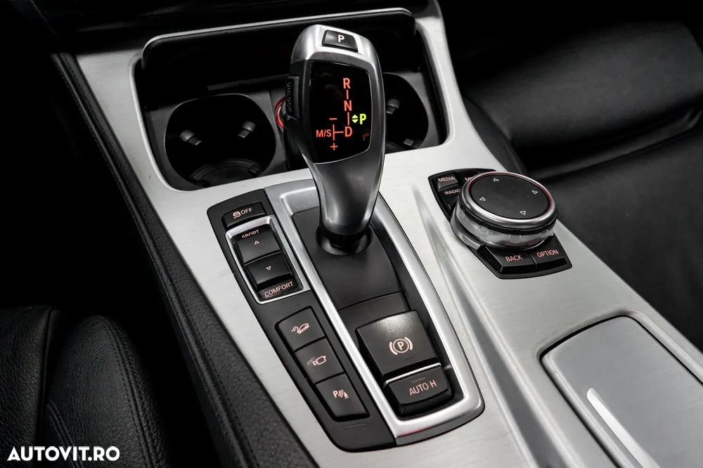 BMW Seria 5 520d xDrive Aut. Luxury Line - 29