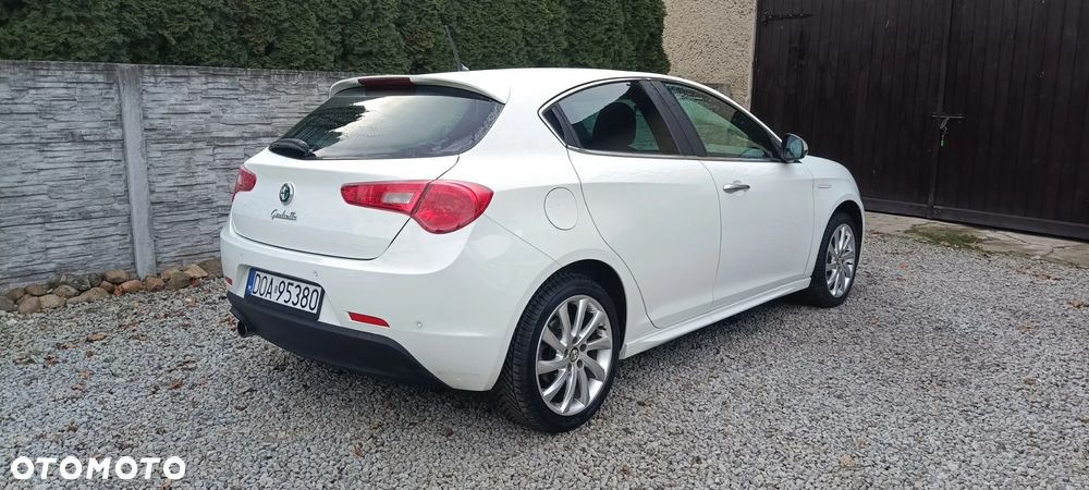 Alfa Romeo Giulietta - 1