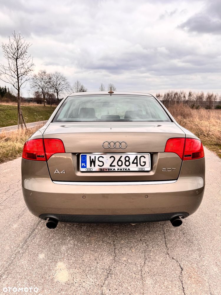 Audi A4 Limousine 2.0T FSI - 4