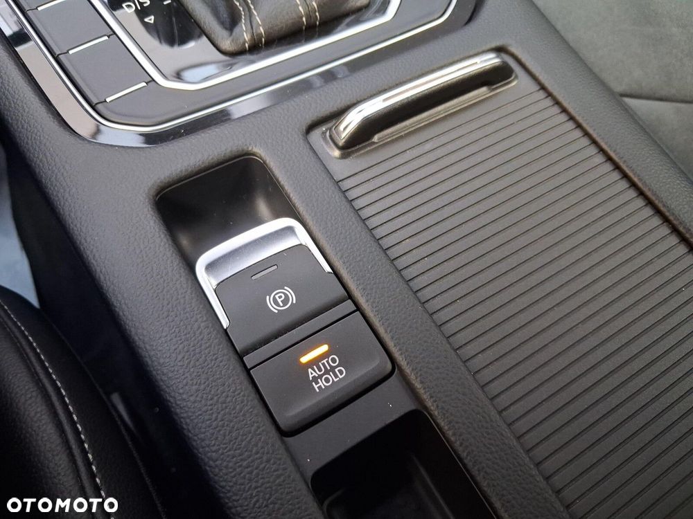 Volkswagen Arteon 2.0 TSI R-Line DSG - 32