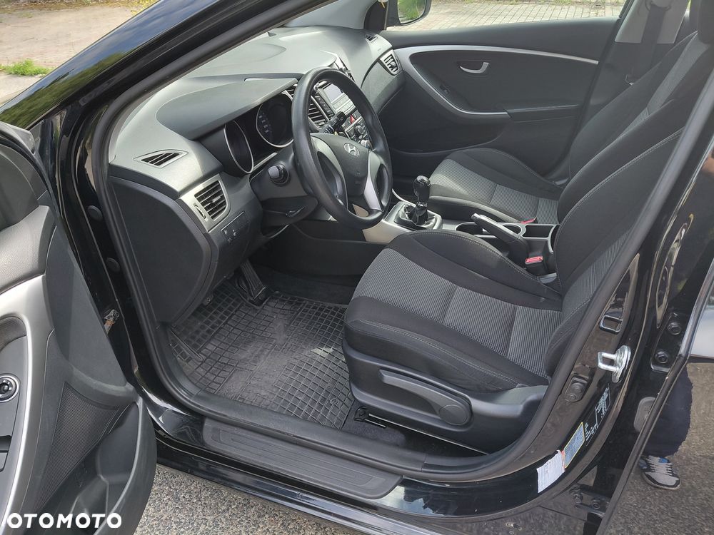Hyundai i30 1.4 Comfort - 13