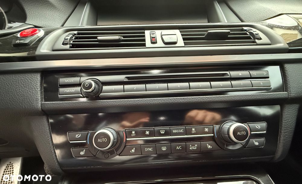 BMW Seria 5 535i Sport-Aut - 22