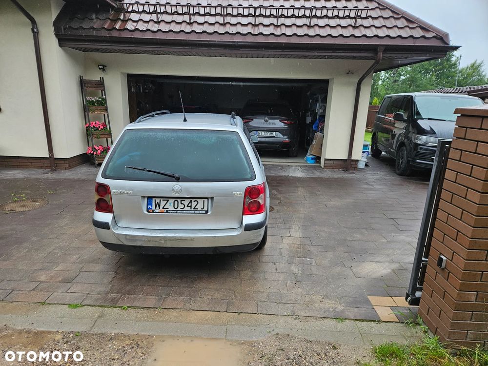 Volkswagen Passat 1.9 TDI Highline - 3