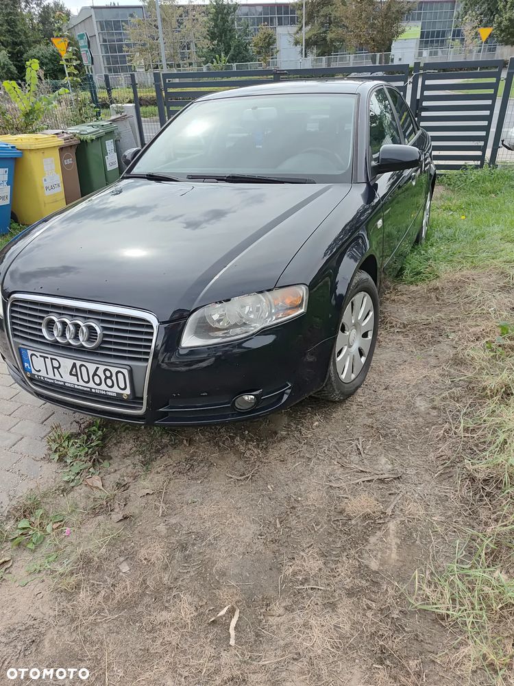 Audi A4 Limousine - 1