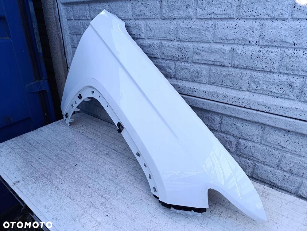 JEEP GRAND CHEROKEE V 5 4XE 21- 24 BŁOTNIK PRAWY - 2