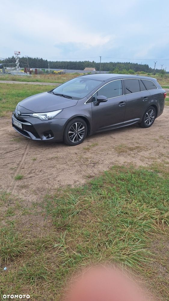 Toyota Avensis - 5