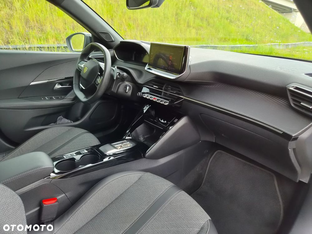 Peugeot 2008 1.2 PureTech Allure Pack S&S EAT8 - 30