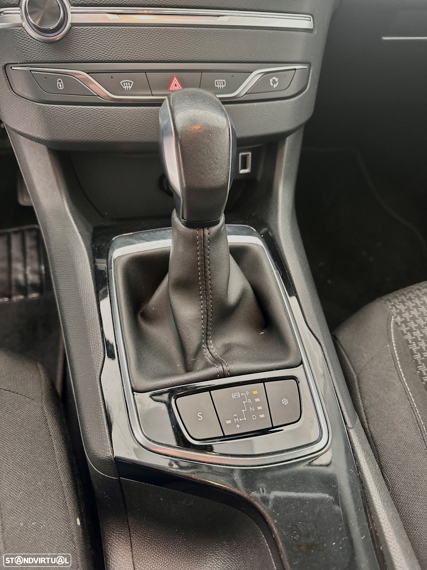 Peugeot 308 SW BlueHDi 120 EAT6 Stop & Start Allure - 14
