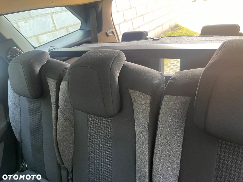 Peugeot 5008 1.2 PureTech Active S&S EAT8 - 11