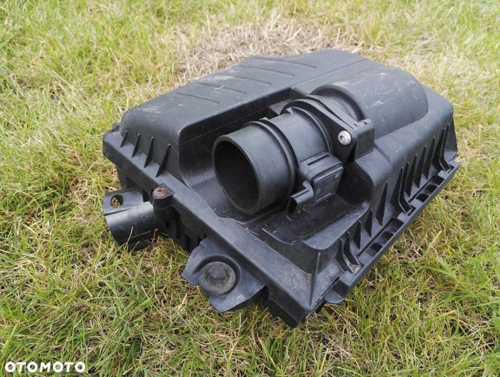 obudowa filtra powietrza trafic vivaro 2.0 dci - 1