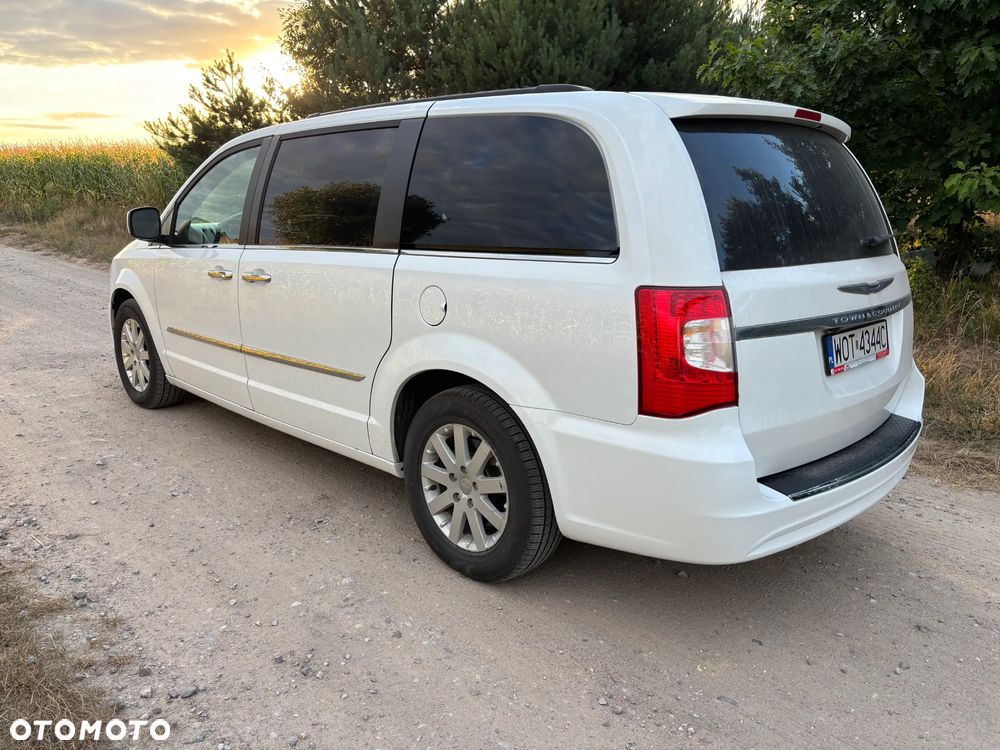 Chrysler Town & Country 3.6 Limited - 4