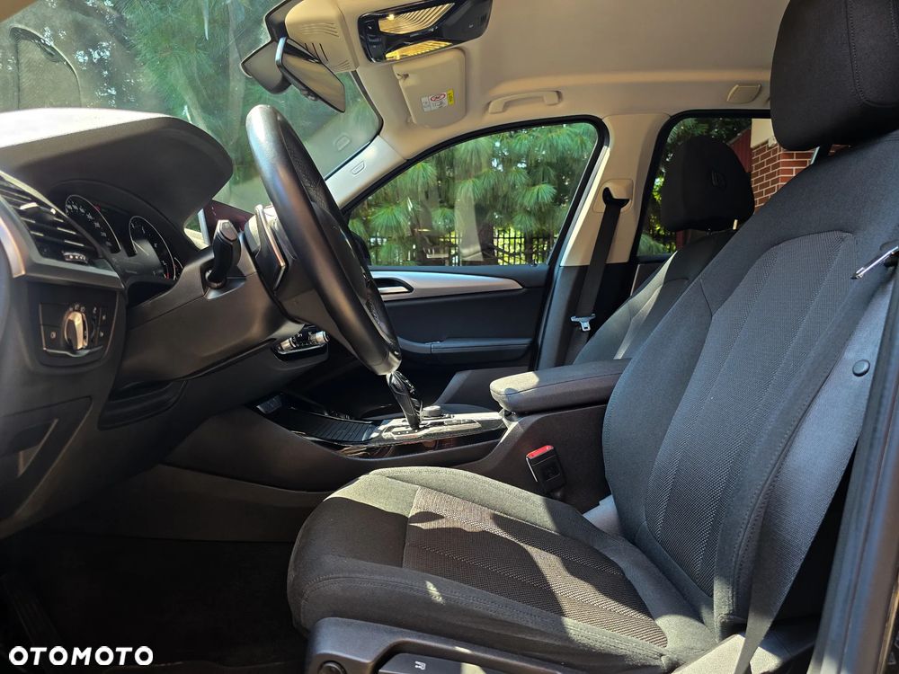 BMW X3 xDrive20d - 17