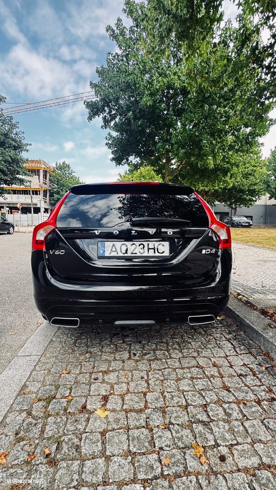 Volvo V60 D4 Geartronic Black Line - 10