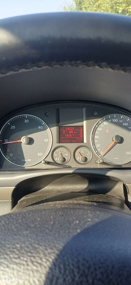 Volkswagen Touran - 6