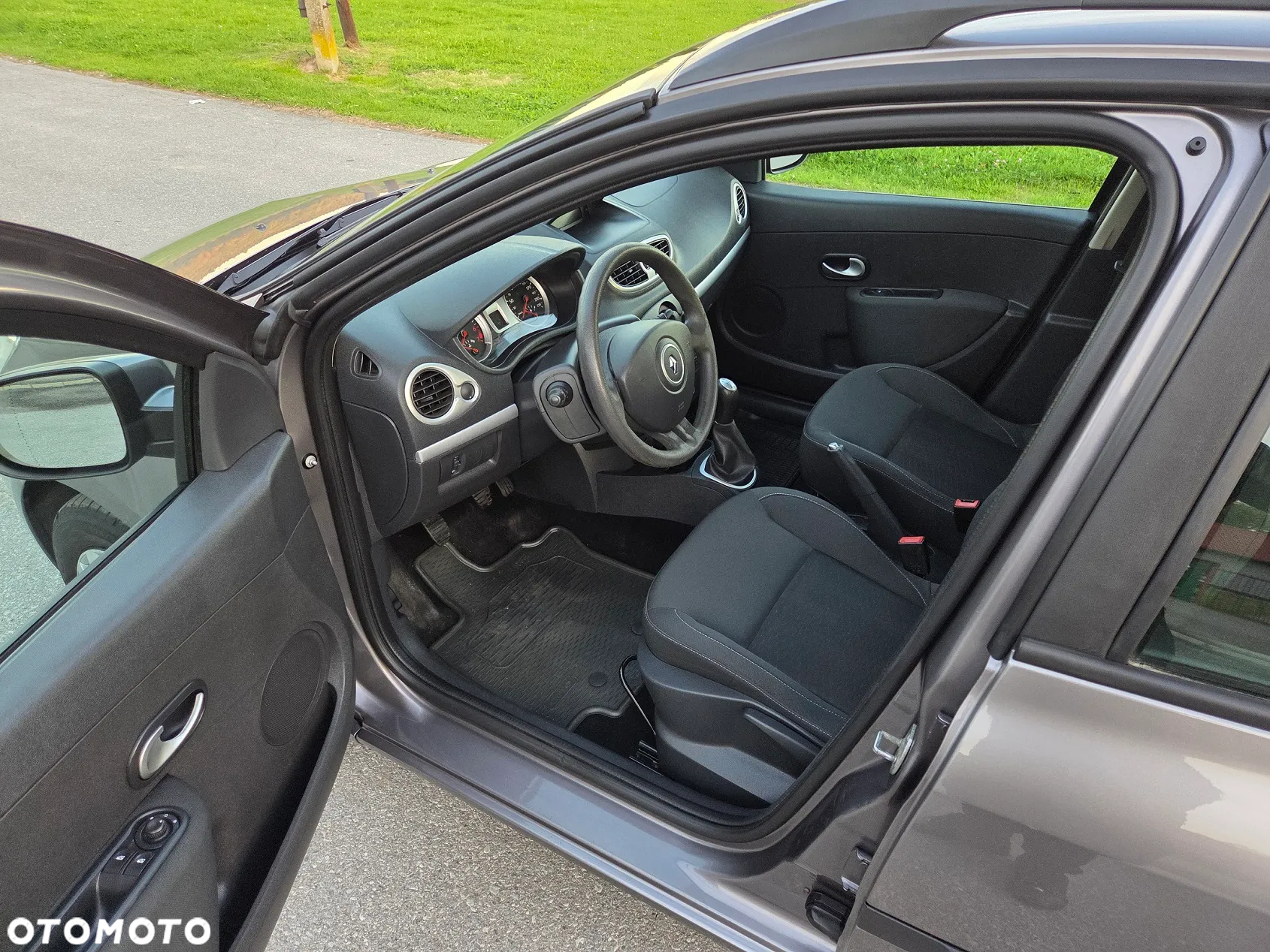 Renault Clio 1.2 16V All Inclusive - 7