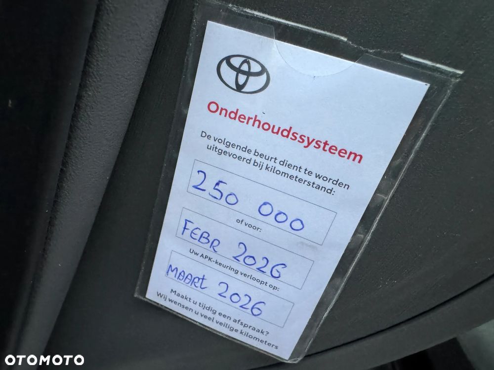 Toyota Prius (Hybrid) Comfort - 25