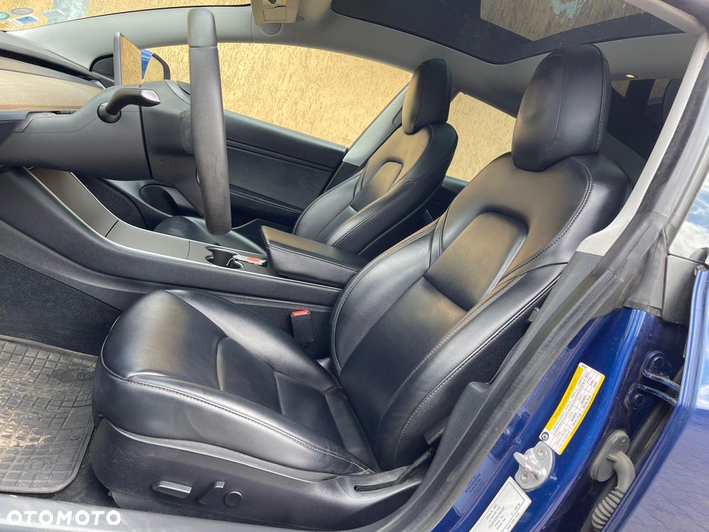 Tesla Model 3 Premium Langstreckenbatterie AWD Dual Motor - 18