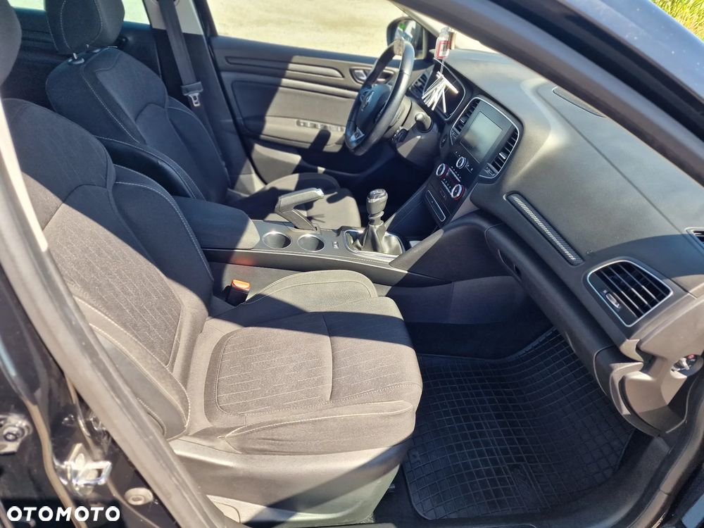 Renault Megane 1.6 SCe Limited 2018 - 27