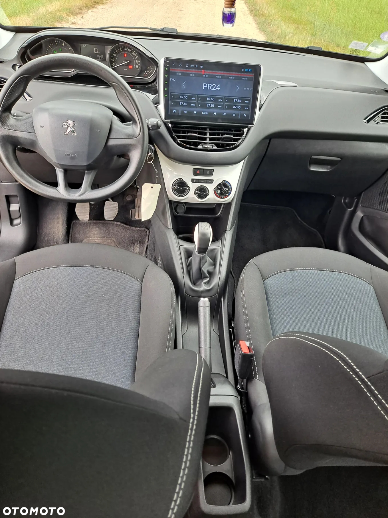 Peugeot 208 - 15