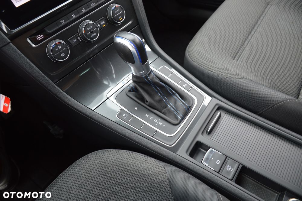 Volkswagen Golf - 17