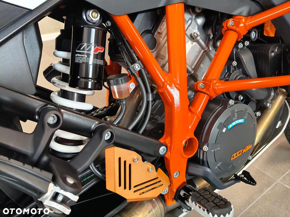 KTM Adventure - 6