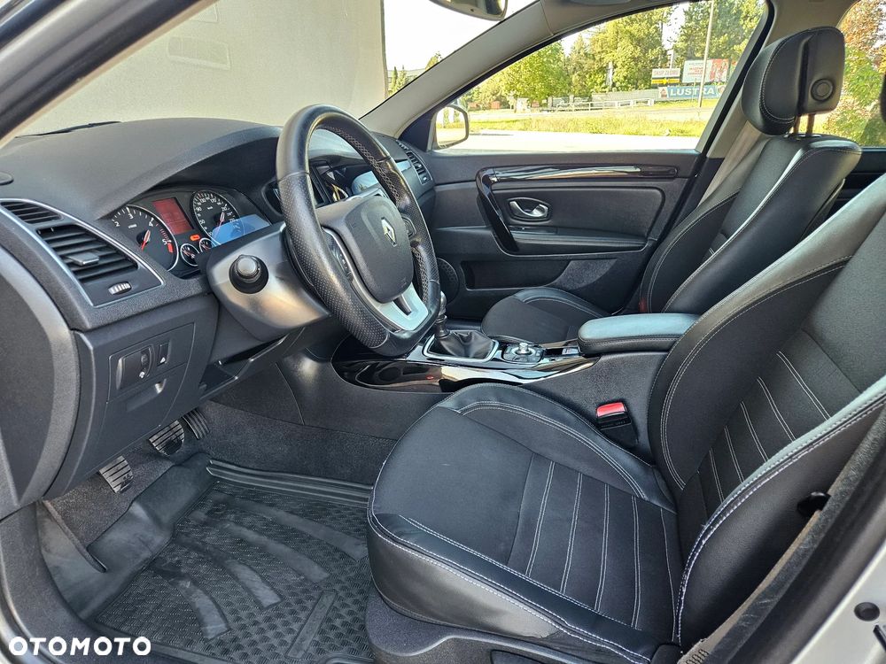Renault Laguna dCi 150 FAP Bose - 28
