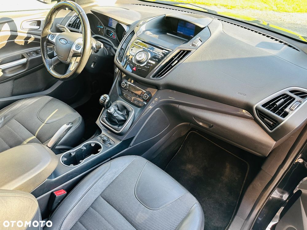 Ford Kuga 2.0 TDCi 4x4 Titanium - 21