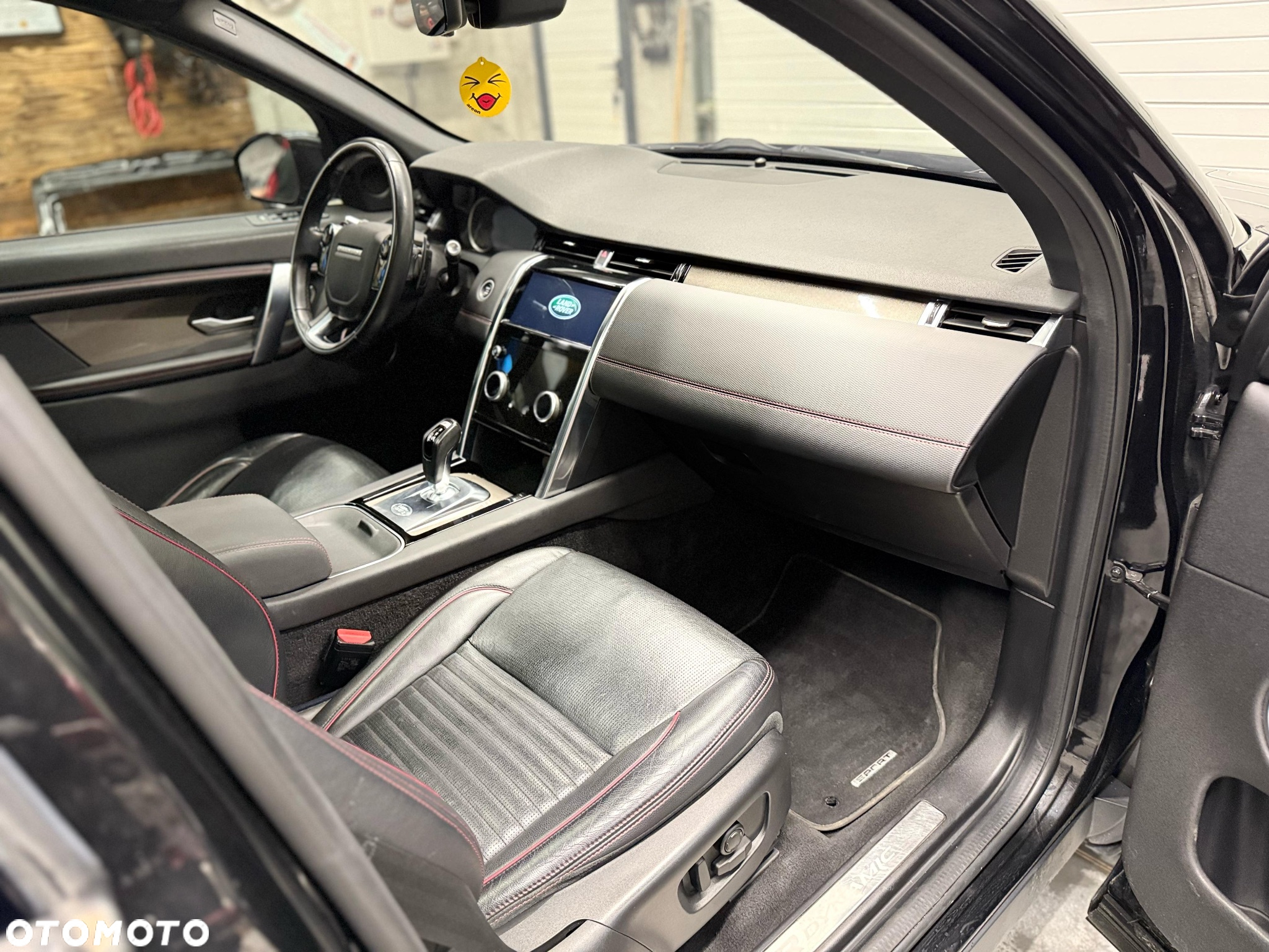 Land Rover Discovery Sport P250 R-Dynamic HSE - 9
