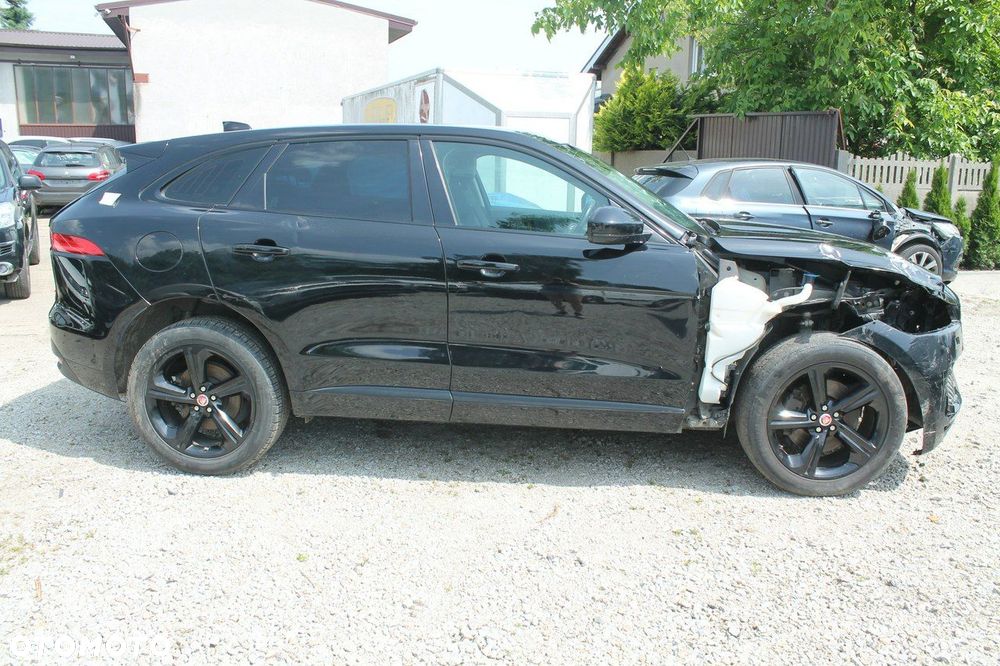 Jaguar F-Pace - 4