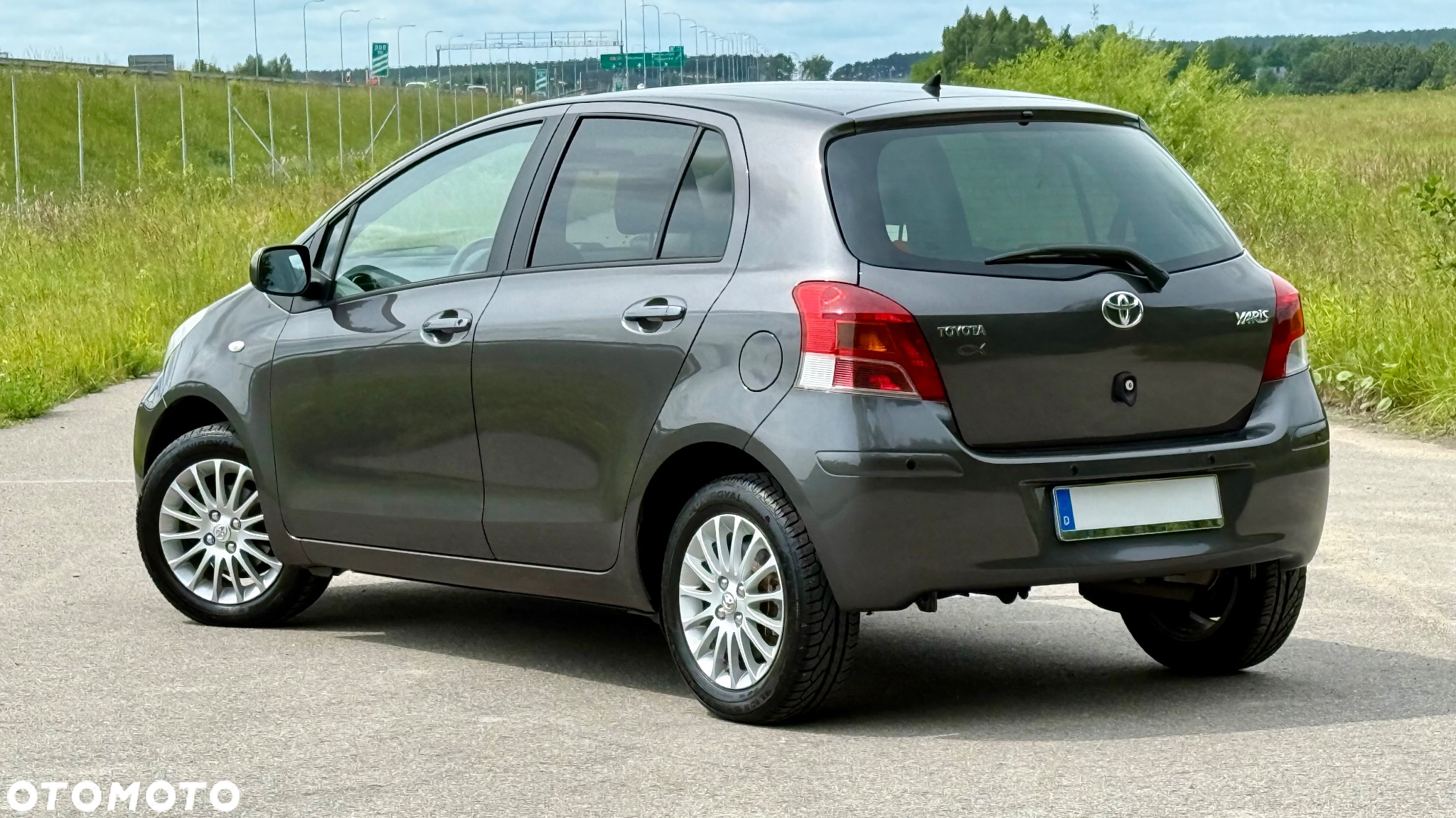 Toyota Yaris 1.33 Prestige - 13