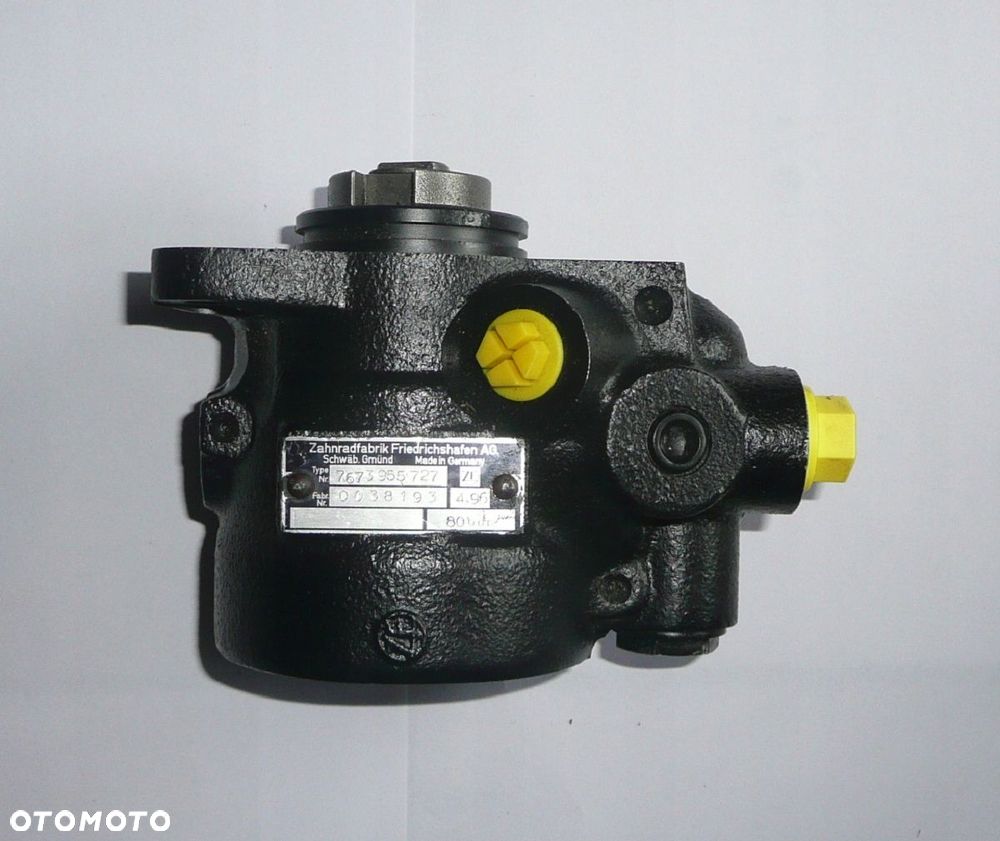 POMPA WSPOMAGANIA IVECO DAILY II 2.5TD ZF 1989-99 - 1