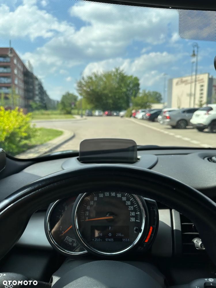 MINI Cooper Standard - 16